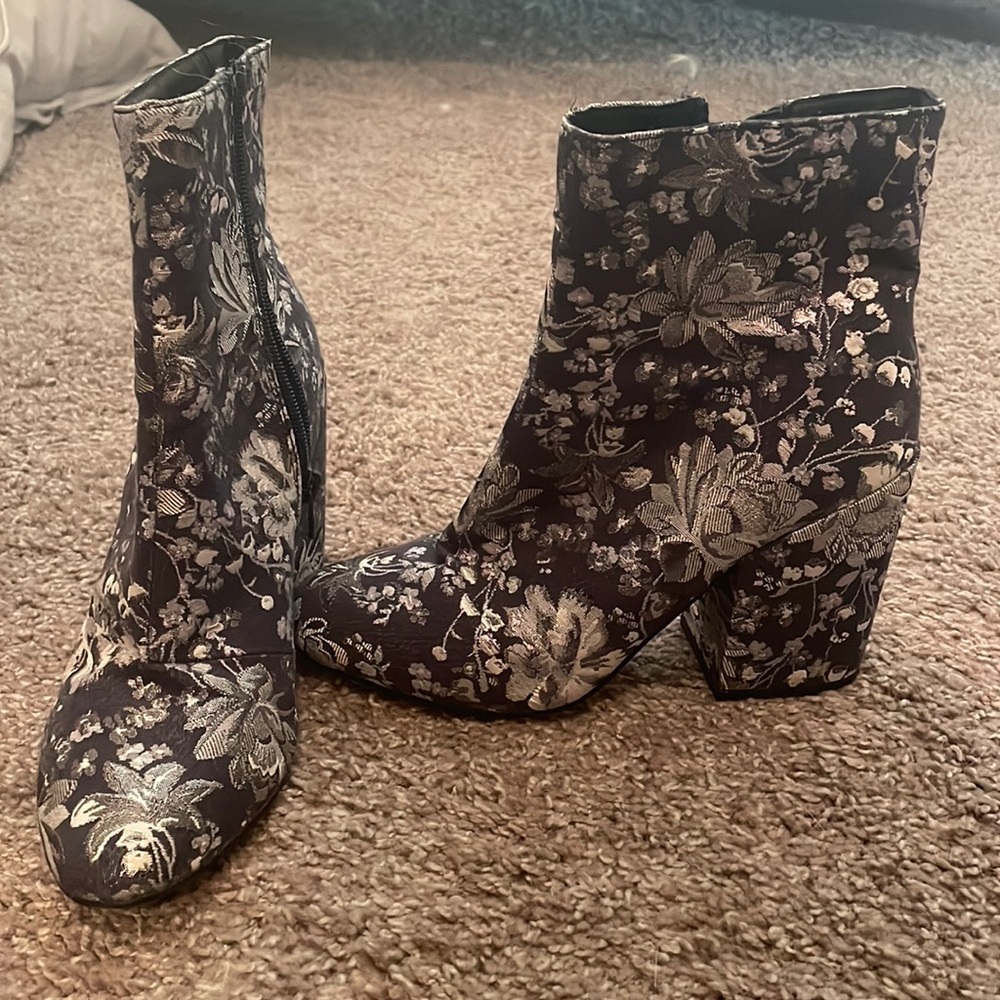Unique Blue and silver ankle boots size 7.5